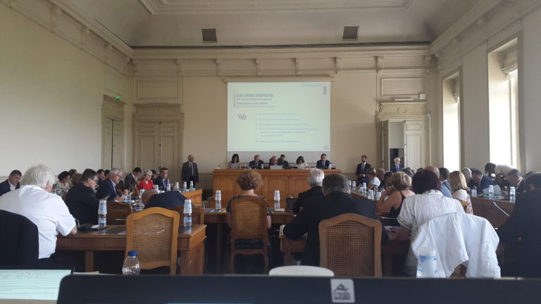 La grande entourloupe du « en même temps »…