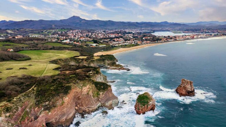 La corniche du pays basque, une beauté fragile