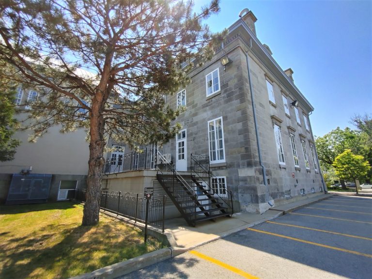 Pour une éducation laïque et gratuite